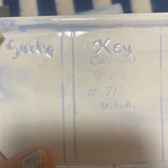 Ceramic White & Blue Trinket Box w/ Lid - Picture 6 of 16